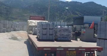 长春 芝麻白仿形路沿石，直形路沿石