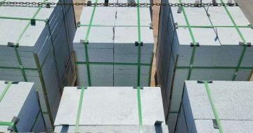 长春 芝麻白花岗岩5公分地铺石 花岗岩厂家工厂装车日常