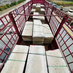 长春 黄金麻花岗岩荔枝面，光面毛板装车完成