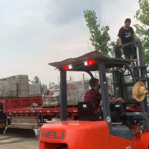 长春 黄金麻冰裂纹，地铺石装车