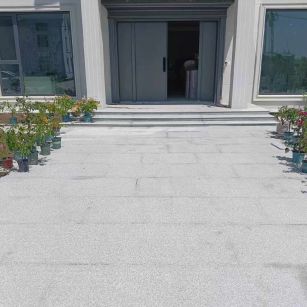 长春 芝麻白花岗岩地铺石地面铺装