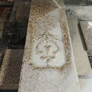 长春 黄金麻花岗岩异形加工雕刻栏杆大柱