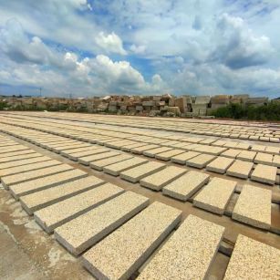 长春 黄金麻花岗岩荔枝面地铺石防护中