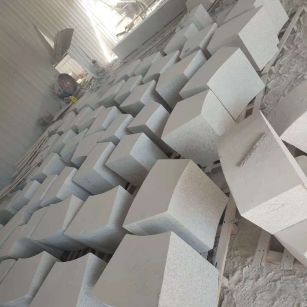 长春 白麻花岗岩异形坐凳