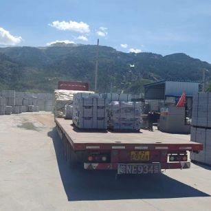 长春 芝麻白仿形路沿石，直形路沿石