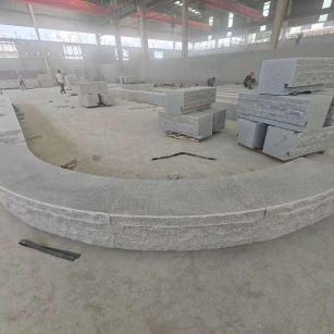 长春 芝麻白异形坐凳，自然面光面弧形加工