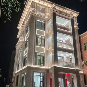 长春 芝麻白花岗岩别墅外墙夜间效果