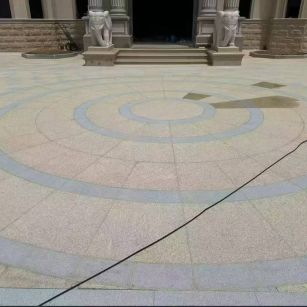 长春 黄金麻芝麻灰花岗岩石材地铺拼接效果