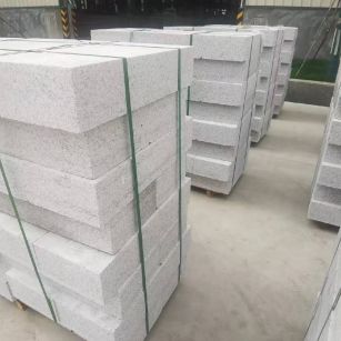 长春 白麻花岗岩路沿石，立缘石，平缘石，路牙石，道牙石，马路牙子等