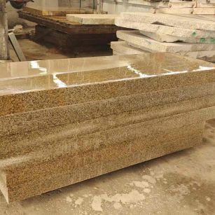 长春 黄金麻栏杆料半成品加工中