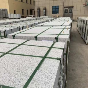 长春 白麻花岗岩5.0公分荔枝面地铺石