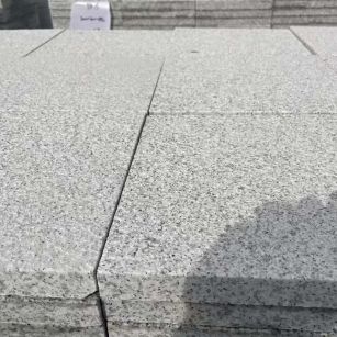 长春 白麻花岗岩石材推荐 荔枝面地铺石