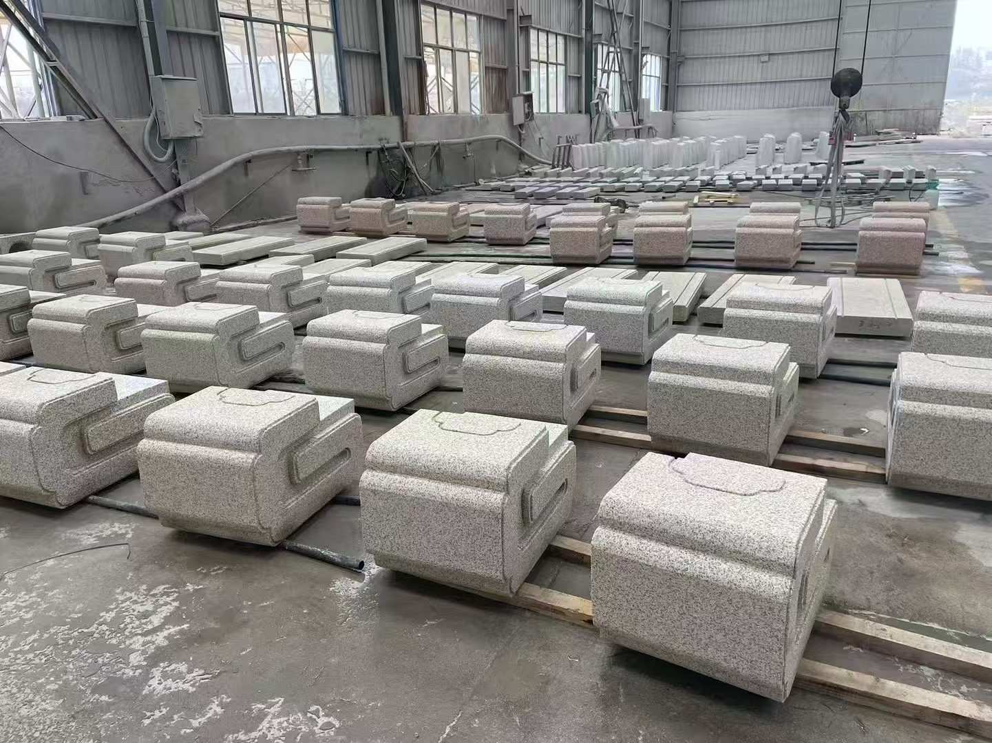 长春 白麻花岗岩异形加工-石凳，坐凳