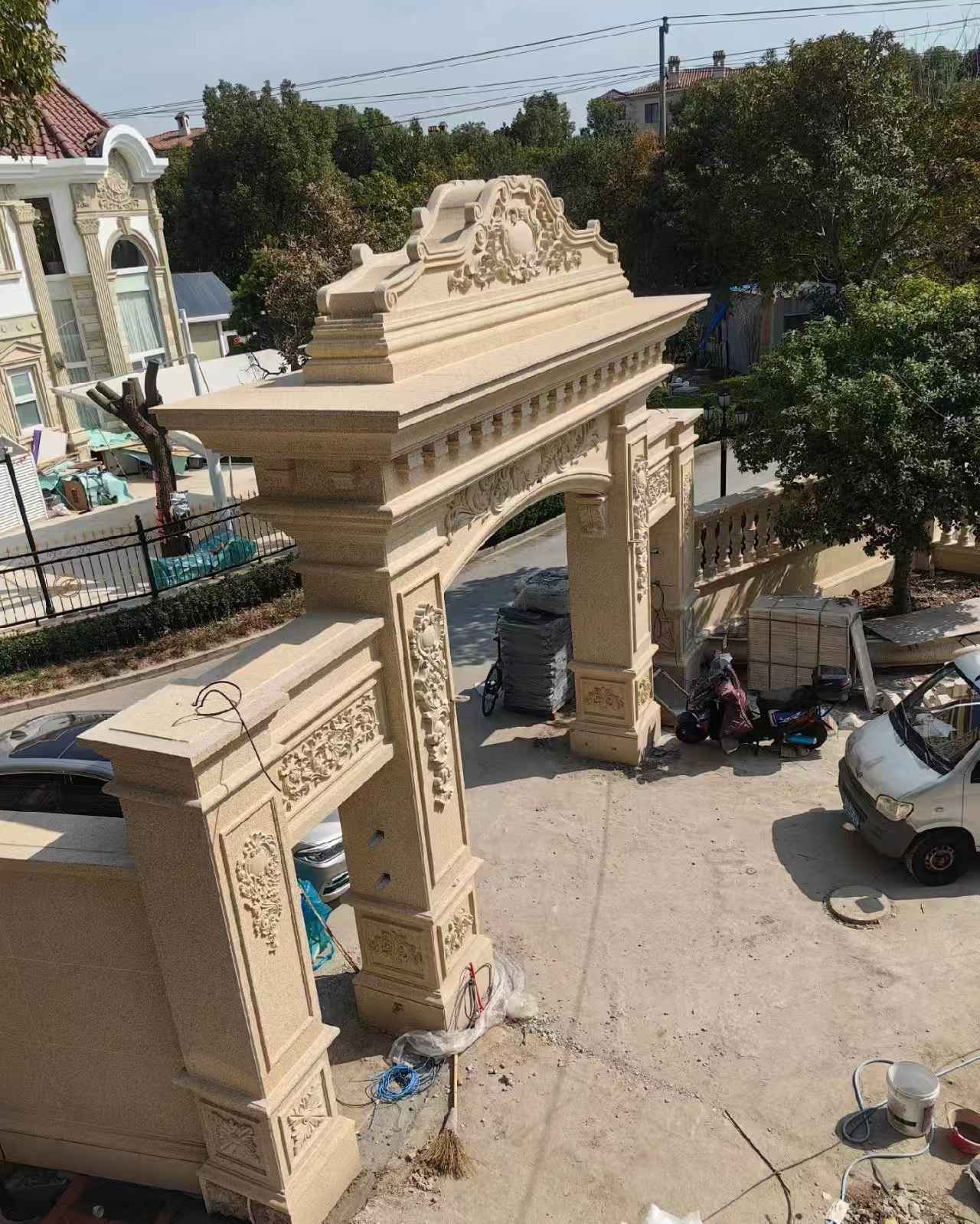 长春 黄金麻荔枝面花岗岩别墅门楼