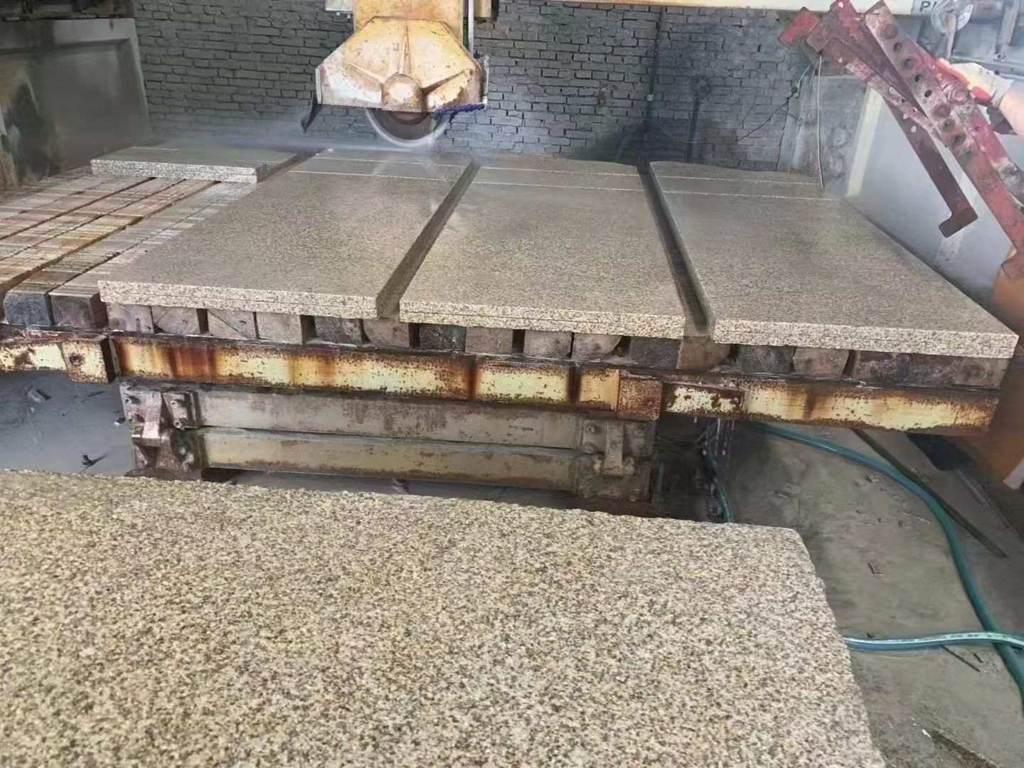 长春 黄金麻荔枝面成品板加工