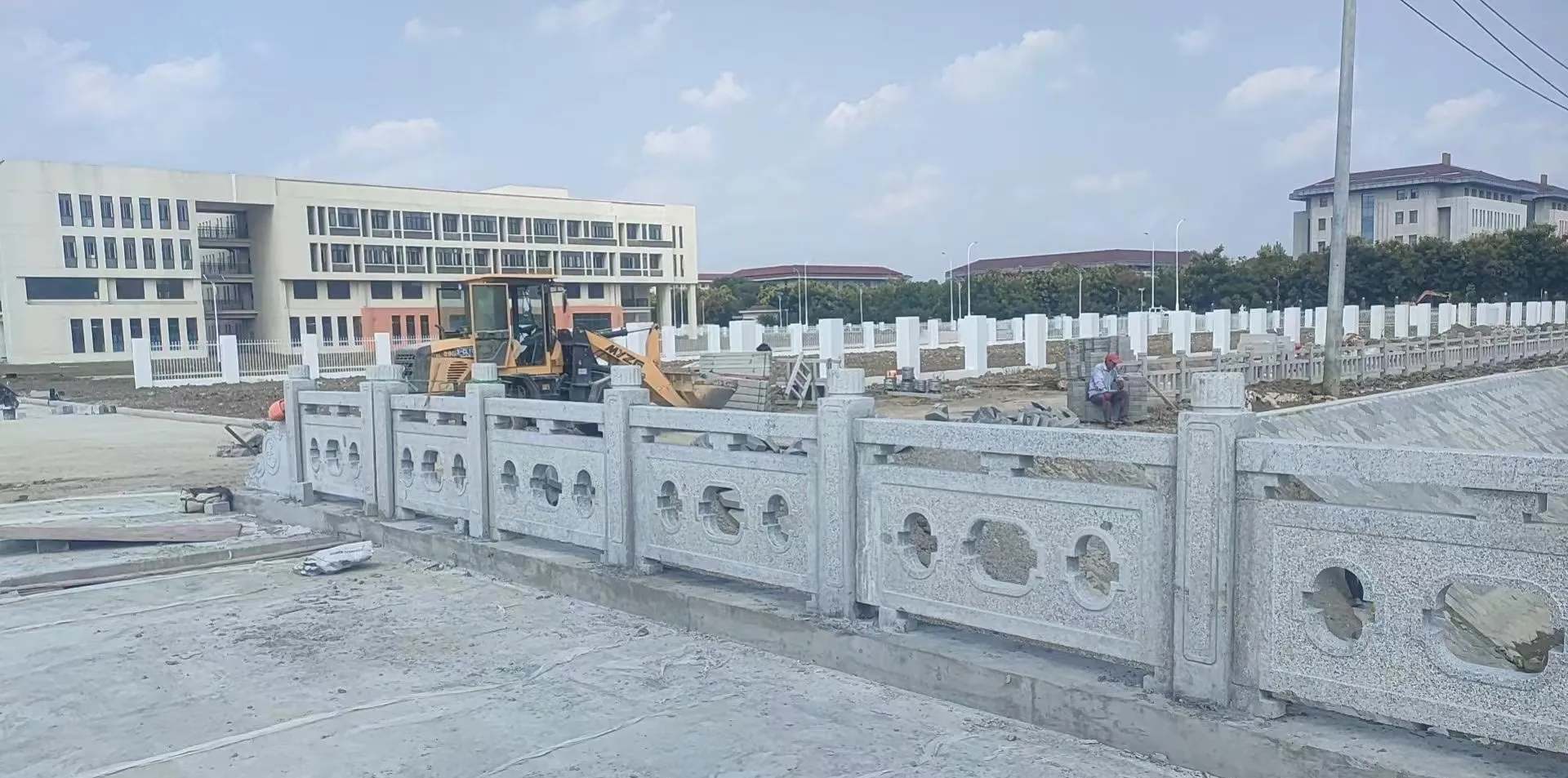 长春 白麻花岗岩荔枝面河道栏杆