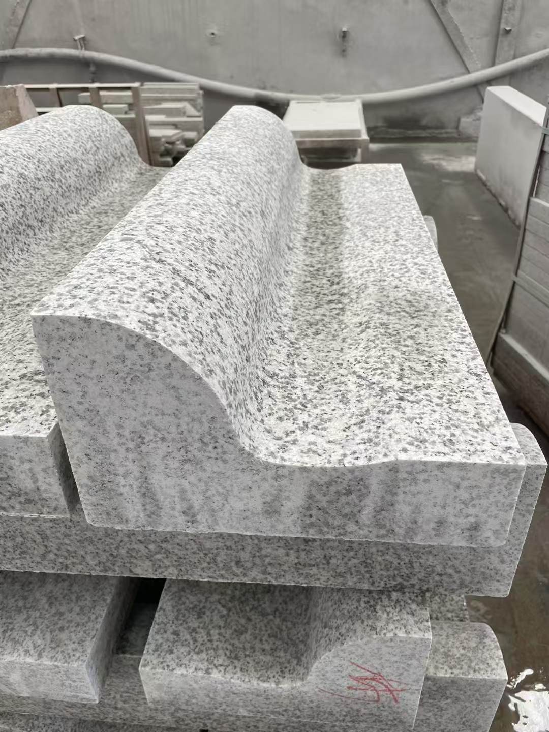 长春 白麻花岗岩S型路沿石，路侧石，马路牙子等