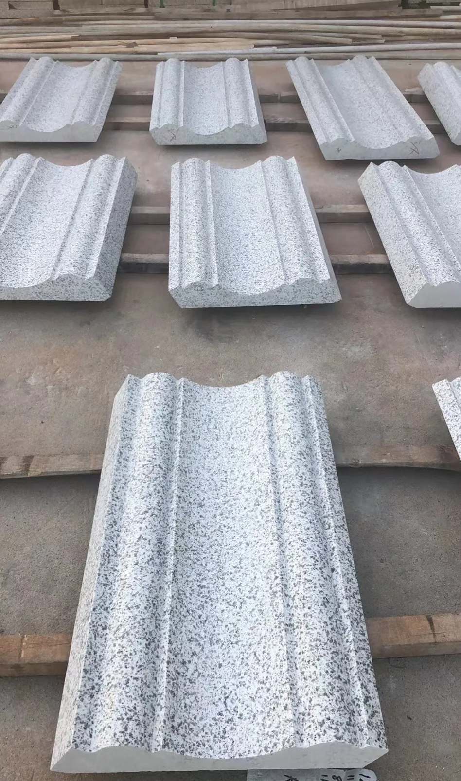 长春 白麻花岗岩光面别墅线条