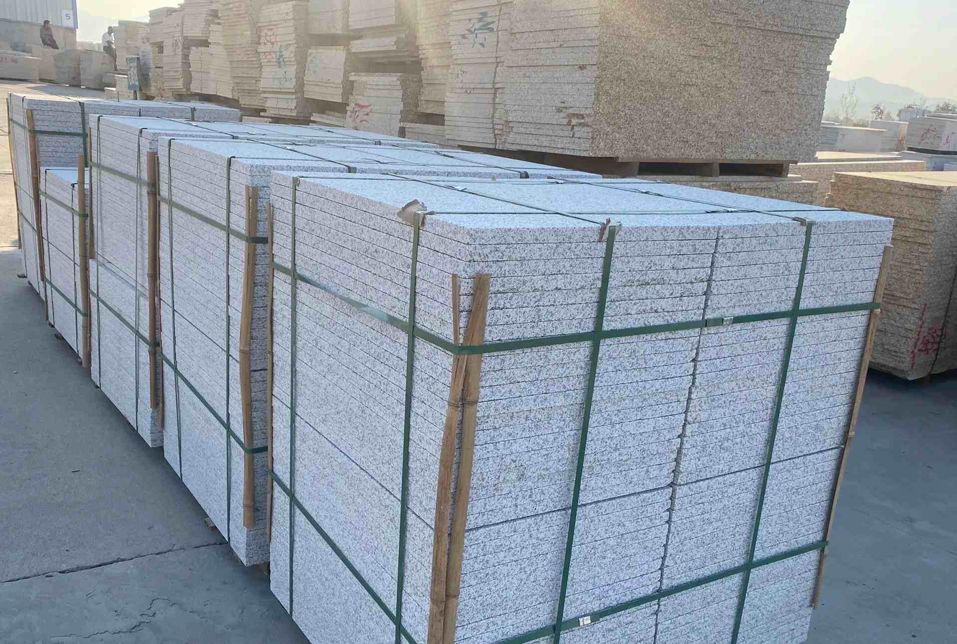 长春 白麻花岗岩荔枝面地铺石