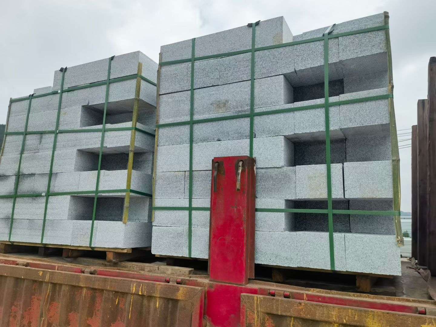 长春 芝麻白花岗岩路沿石，平石，路侧石，马路牙子，路缘石，立缘石，平缘石等