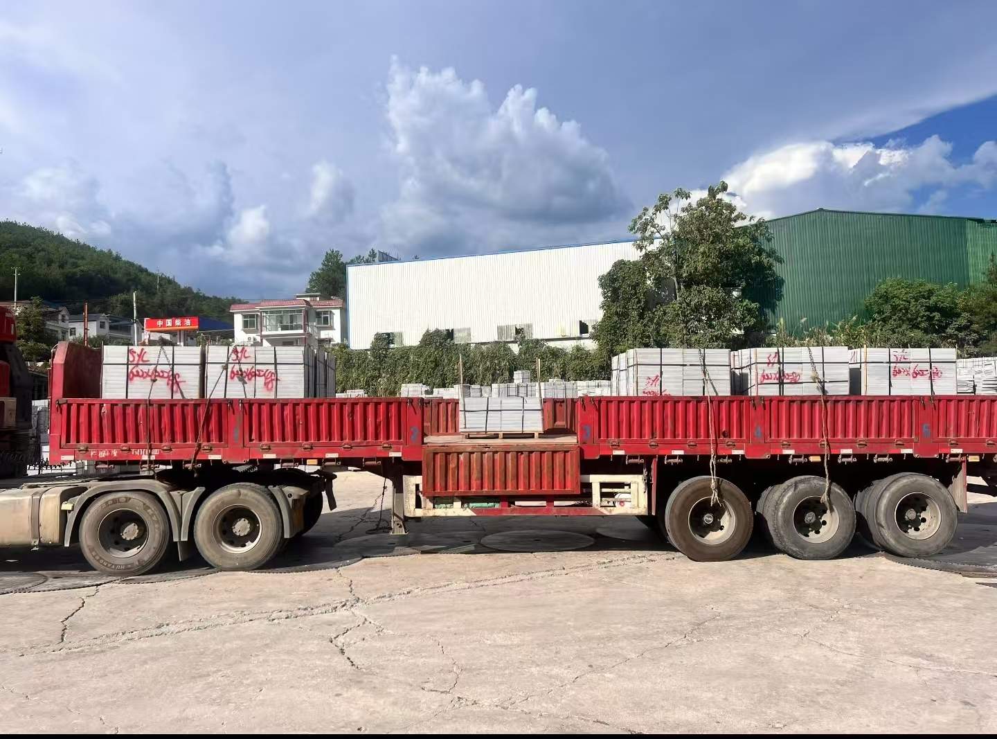 长春 芝麻灰花岗岩地铺石出货日常