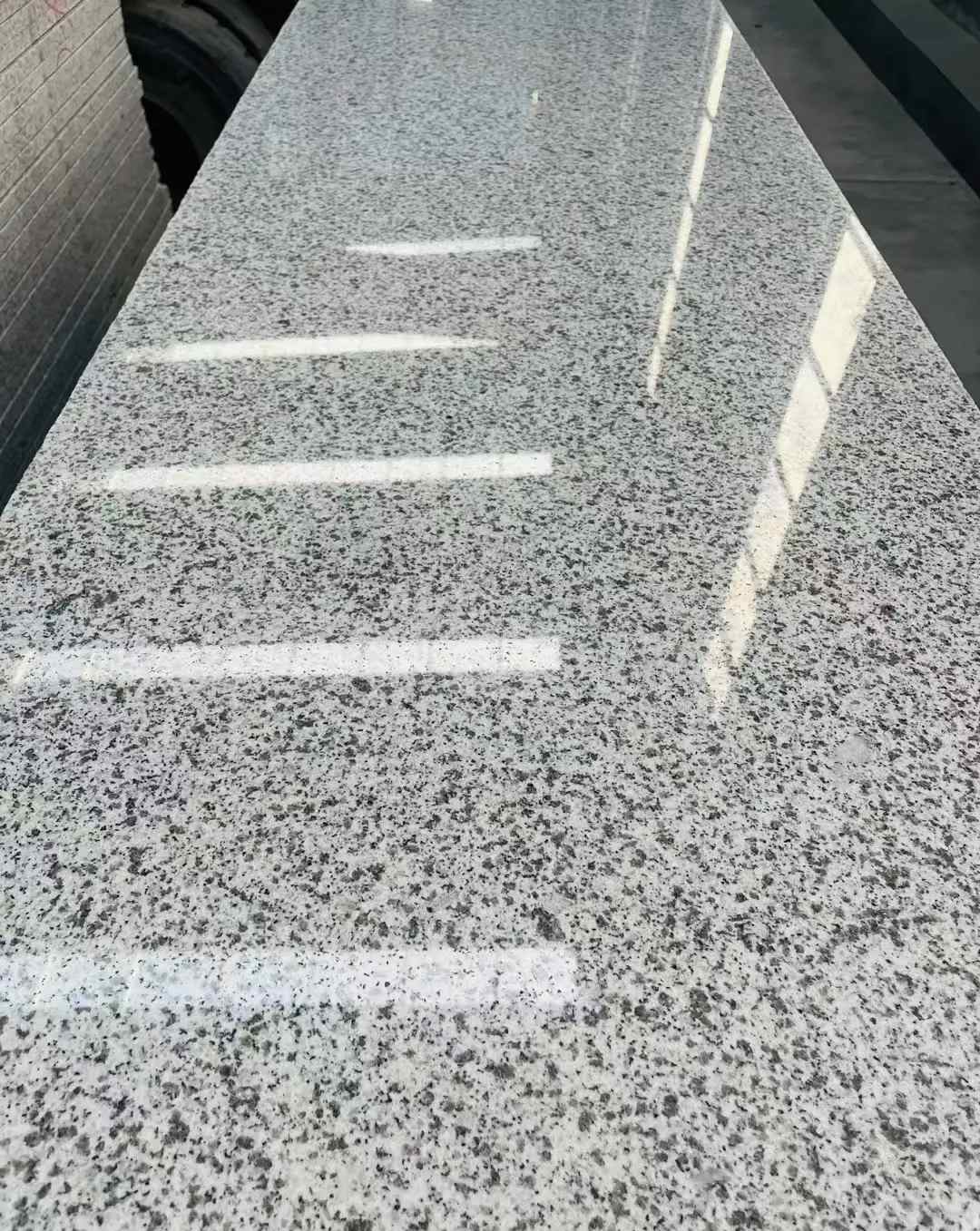 长春 白麻花岗岩光面毛板